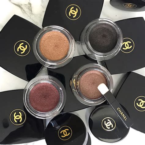 Chanel ombre eyeshadow